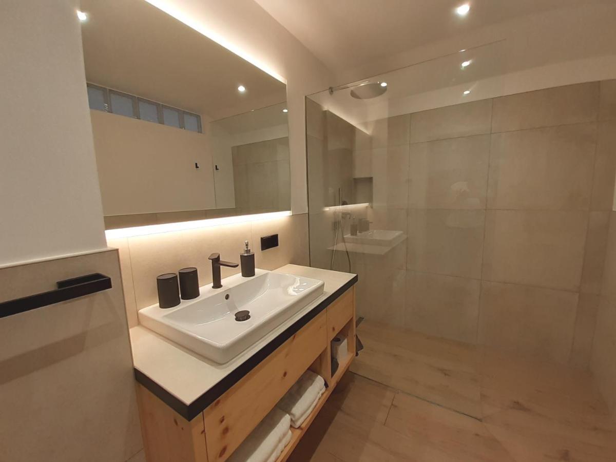 Haus Talblick "Wallbug" Ferienwohnung 1 Naturns Buitenkant foto