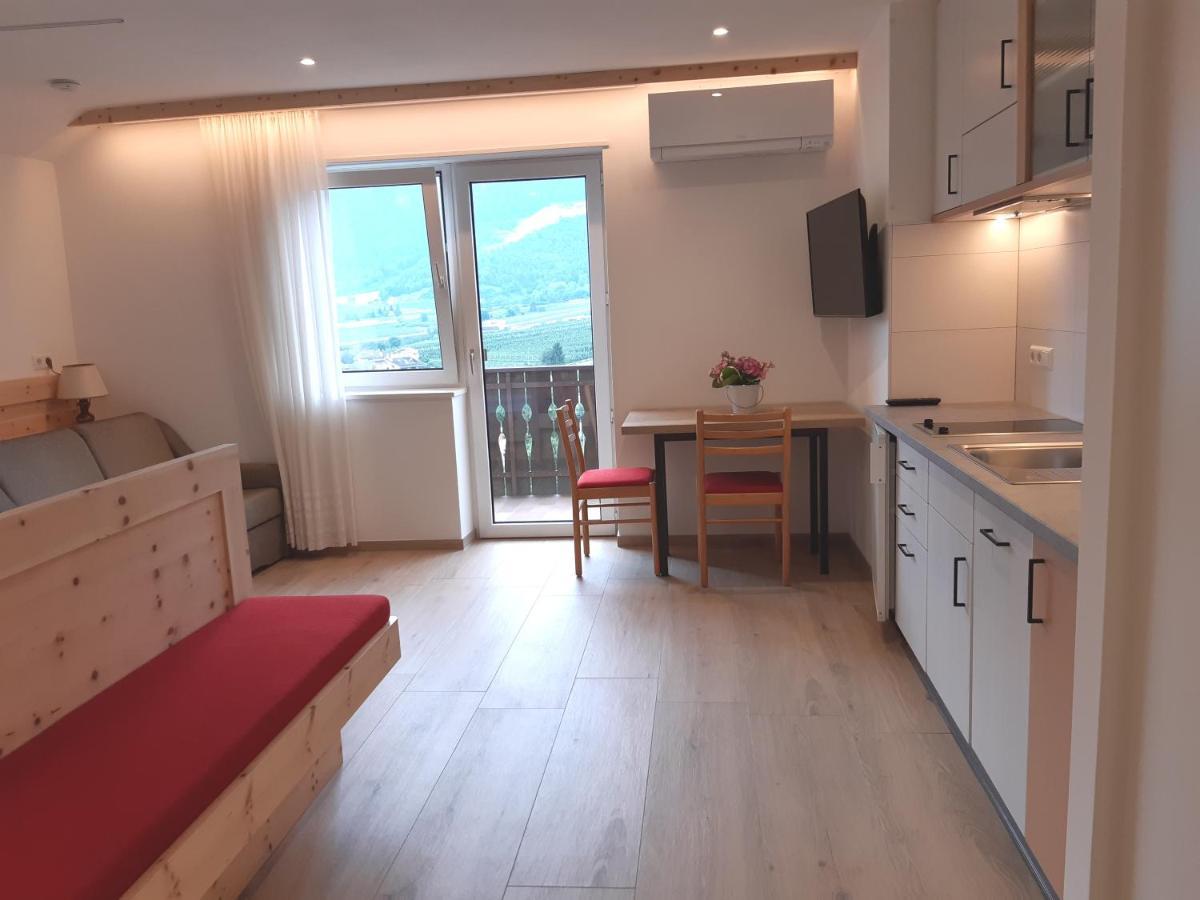 Haus Talblick "Wallbug" Ferienwohnung 1 Naturns Buitenkant foto